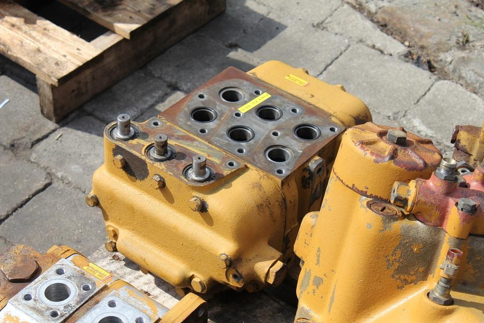 Fiat-Allis FL 10 C Laderaupe - 예비 부속 크롤러 로더 용 : 사진 2 Fiat-Allis FL 10 C Laderaupe - 예비 부속 크롤러 로더 용 : 사진 2