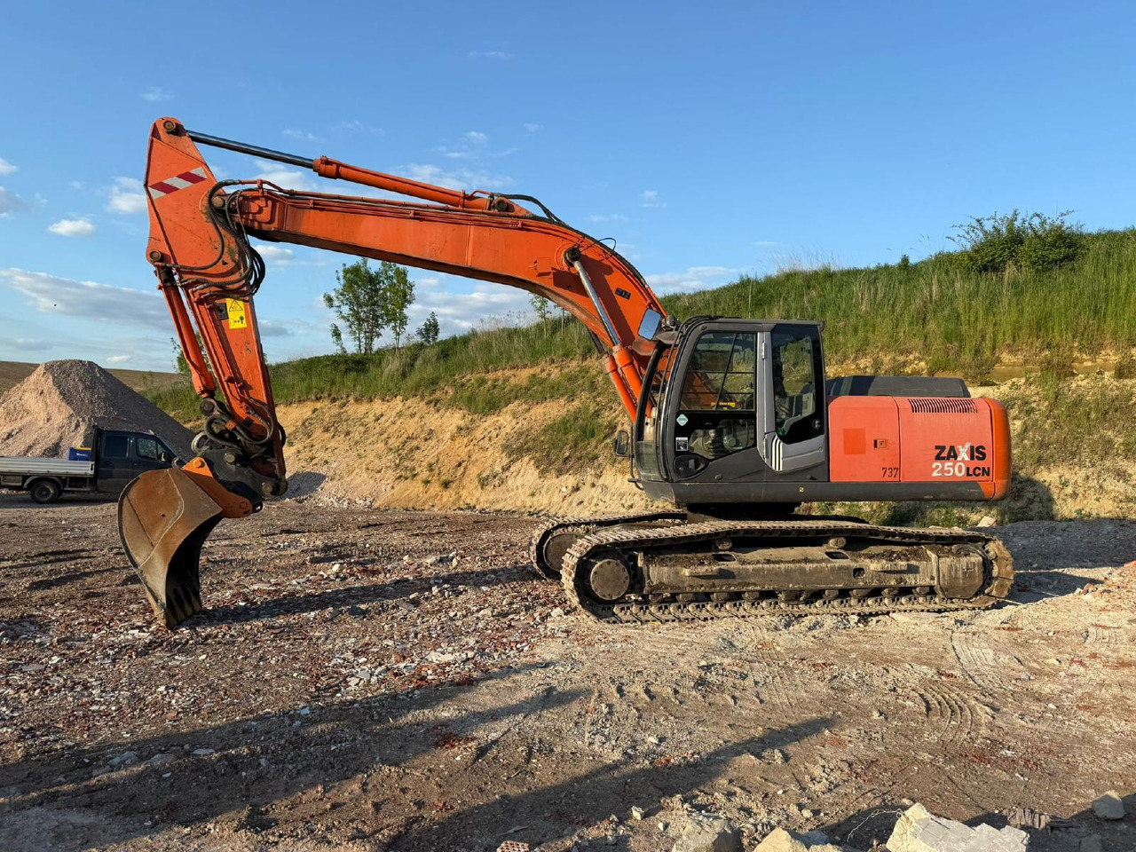 Hitachi ZX 250 LCN -3 - 크롤러 굴삭기 : 사진 5 Hitachi ZX 250 LCN -3 - 크롤러 굴삭기 : 사진 5