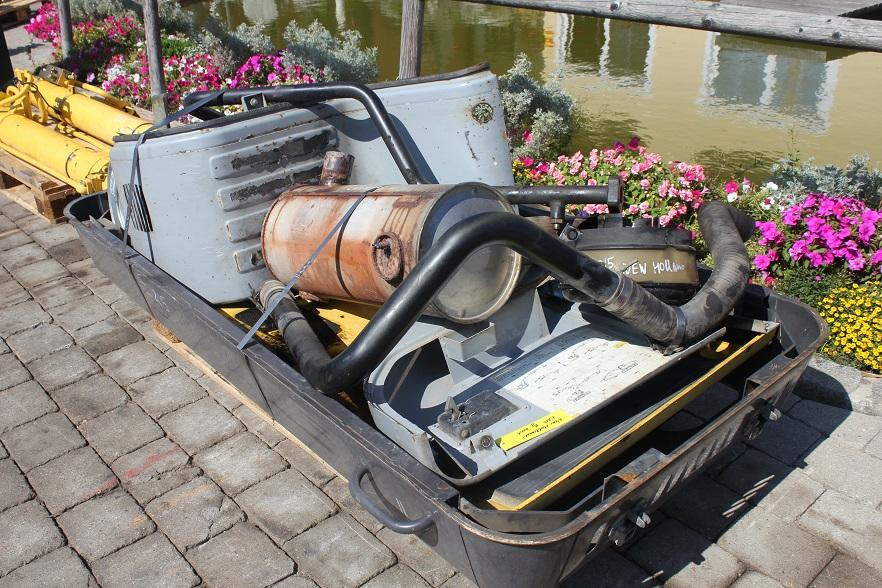 운전실 및 내부 크롤러 굴삭기 용 Holland E 215 : 사진 6 운전실 및 내부 크롤러 굴삭기 용 Holland E 215 : 사진 6