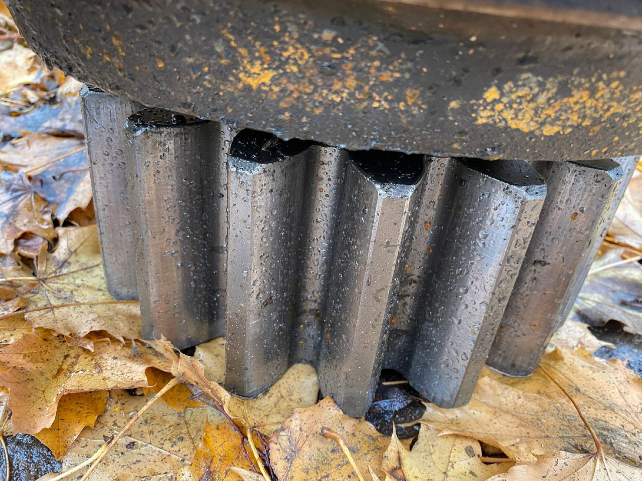 Holland E 305 - 스윙 모터 건설기계 용 : 사진 3 Holland E 305 - 스윙 모터 건설기계 용 : 사진 3