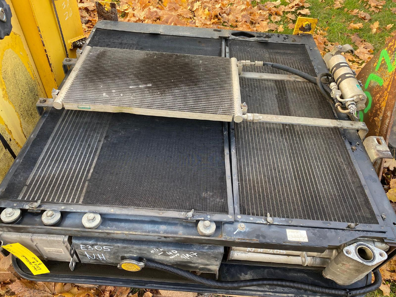 Holland E 305 - 냉각 시스템 건설기계 용 : 사진 2 Holland E 305 - 냉각 시스템 건설기계 용 : 사진 2