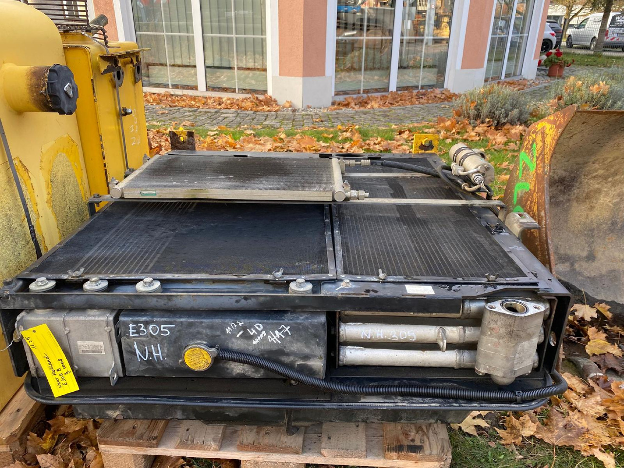 Holland E 305 - 냉각 시스템 건설기계 용 : 사진 3 Holland E 305 - 냉각 시스템 건설기계 용 : 사진 3