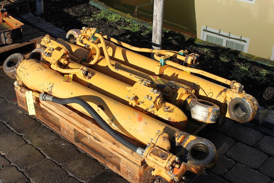 Liebherr A 902 LIT - 유압 실린더 건설기계 용 : 사진 1 Liebherr A 902 LIT - 유압 실린더 건설기계 용 : 사진 1