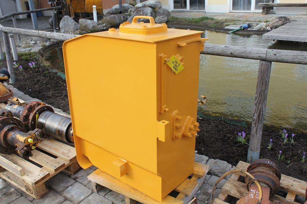 Liebherr A 904 C LIT - 연료 탱크 건설기계 용 : 사진 1 Liebherr A 904 C LIT - 연료 탱크 건설기계 용 : 사진 1