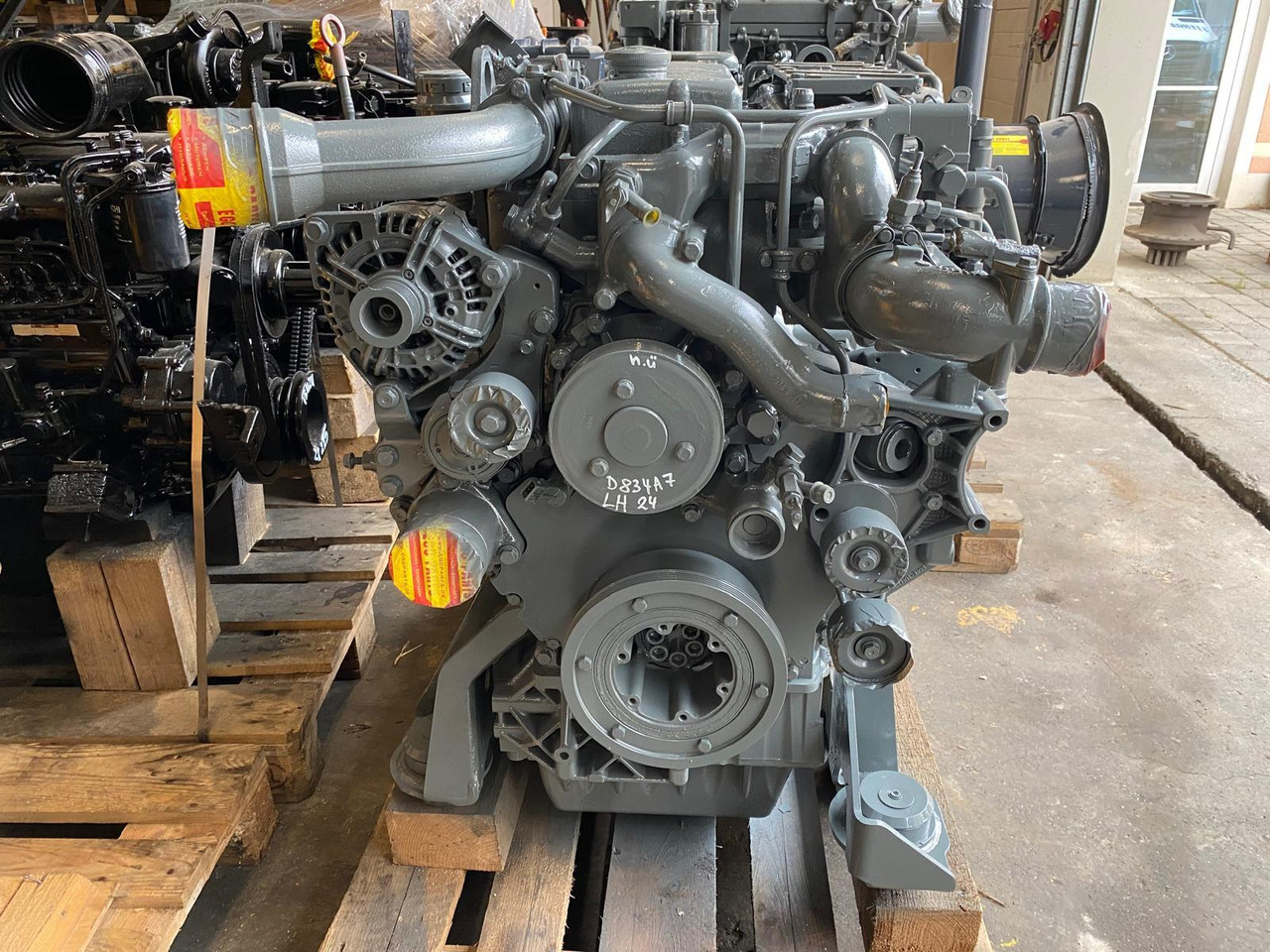 Liebherr D 834 A7 aus LH24 - 엔진 건설기계 용 : 사진 2 Liebherr D 834 A7 aus LH24 - 엔진 건설기계 용 : 사진 2