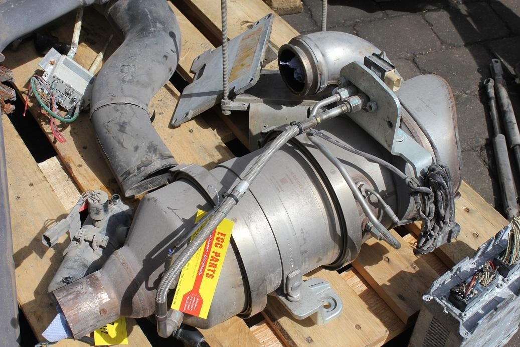 Liebherr L 514 - 예비 부속 휠 로더 용 : 사진 3 Liebherr L 514 - 예비 부속 휠 로더 용 : 사진 3