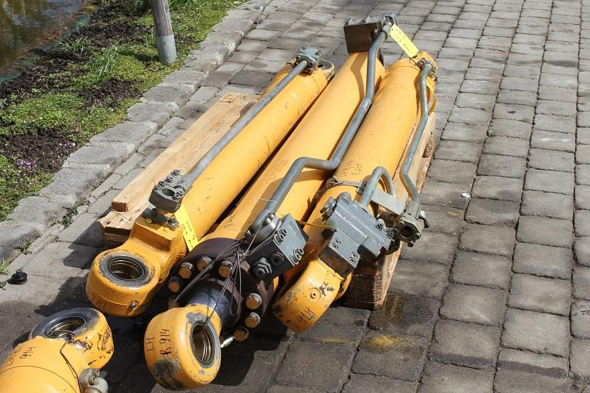 Liebherr R 914 - 유압 실린더 건설기계 용 : 사진 5 Liebherr R 914 - 유압 실린더 건설기계 용 : 사진 5
