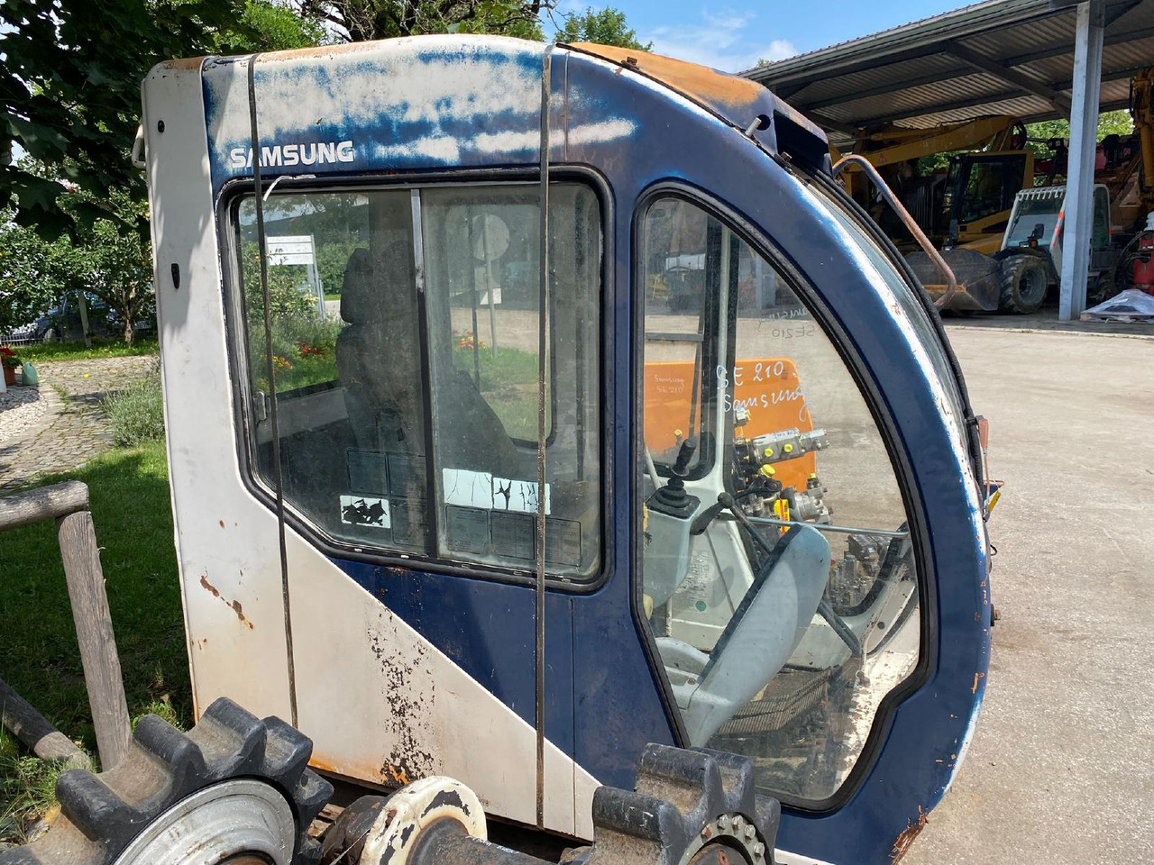 Samsung SE 210 - 운전실 건설기계 용 : 사진 5 Samsung SE 210 - 운전실 건설기계 용 : 사진 5