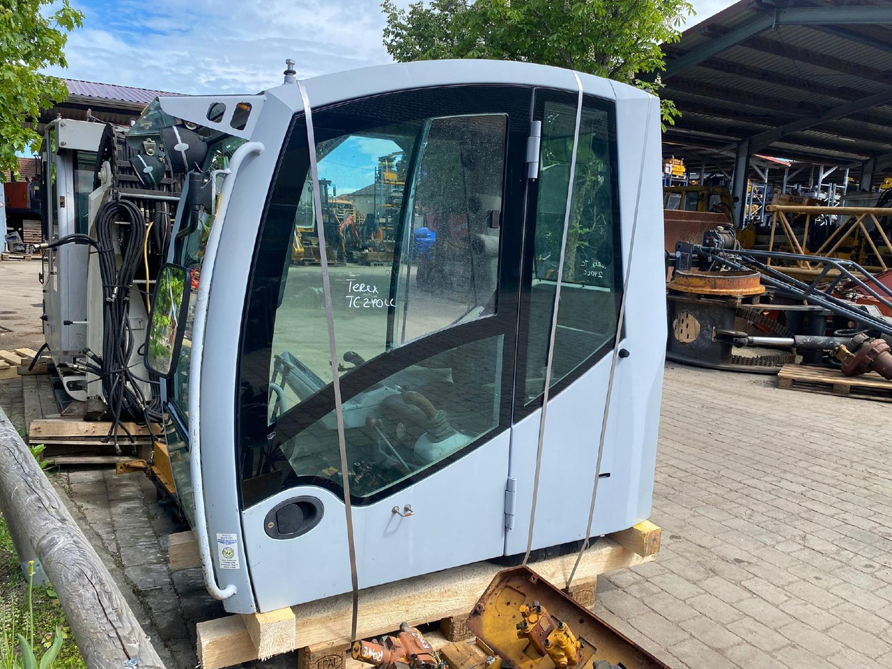 Terex TC 240 LC - 운전실 건설기계 용 : 사진 3 Terex TC 240 LC - 운전실 건설기계 용 : 사진 3