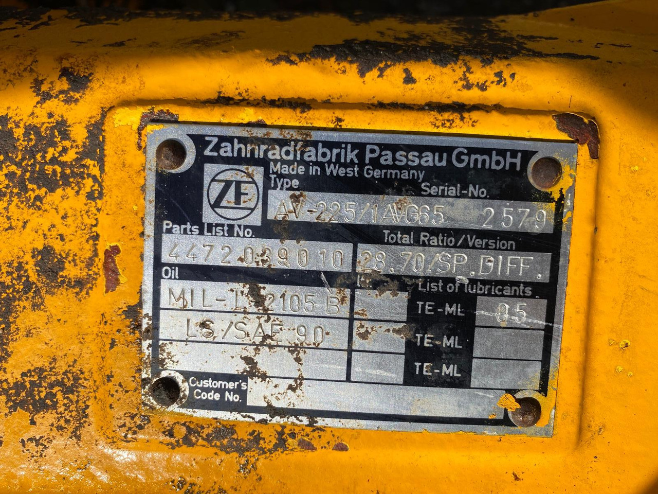 Zettelmeyer ZL 601 B ZF AV 225 - 차축 및 부품 건설기계 용 : 사진 4 Zettelmeyer ZL 601 B ZF AV 225 - 차축 및 부품 건설기계 용 : 사진 4