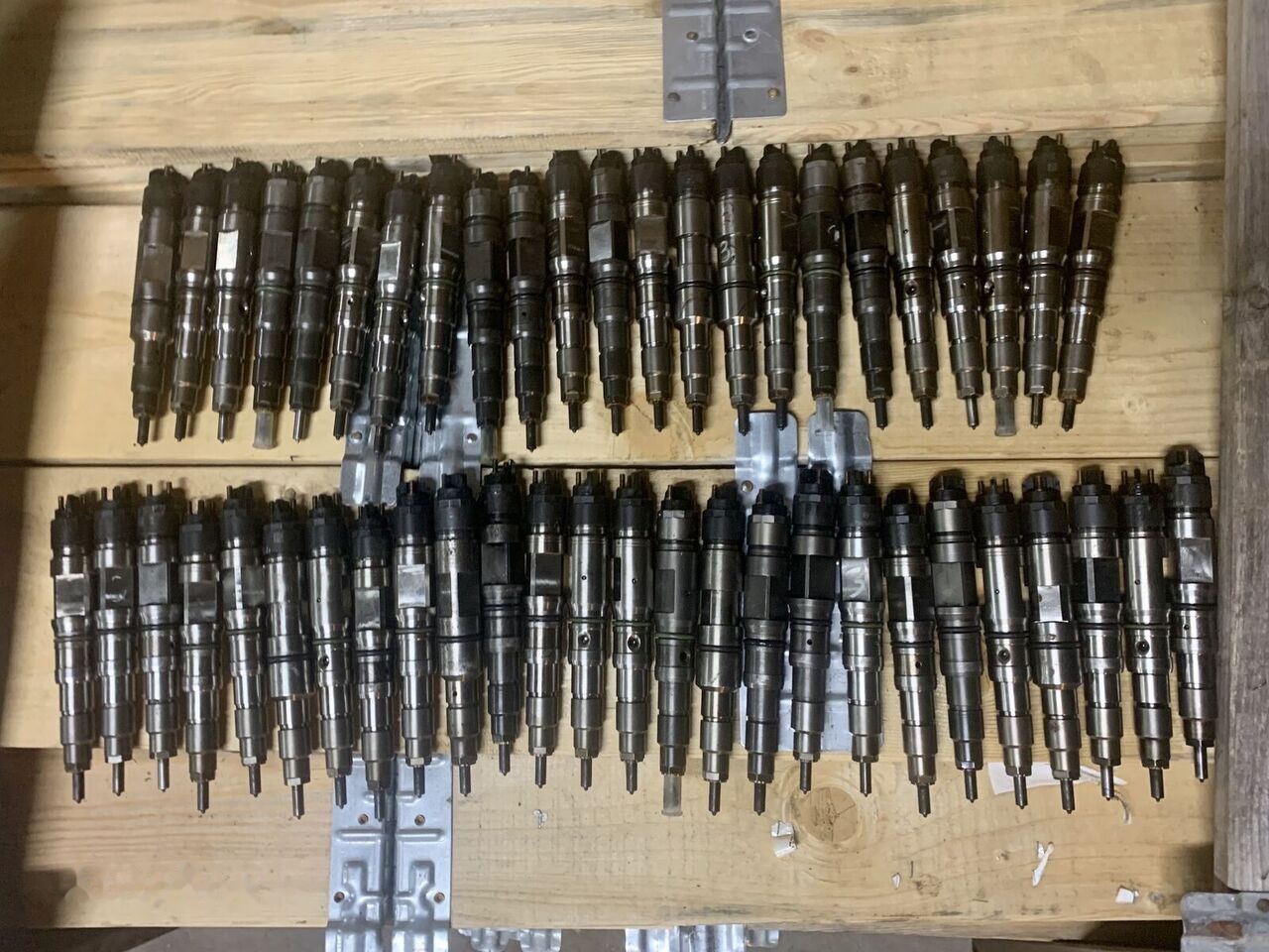 Bosch 0445120420 MAN TGX-S truck - 인젝터 트럭 용 : 사진 1 Bosch 0445120420 MAN TGX-S truck - 인젝터 트럭 용 : 사진 1