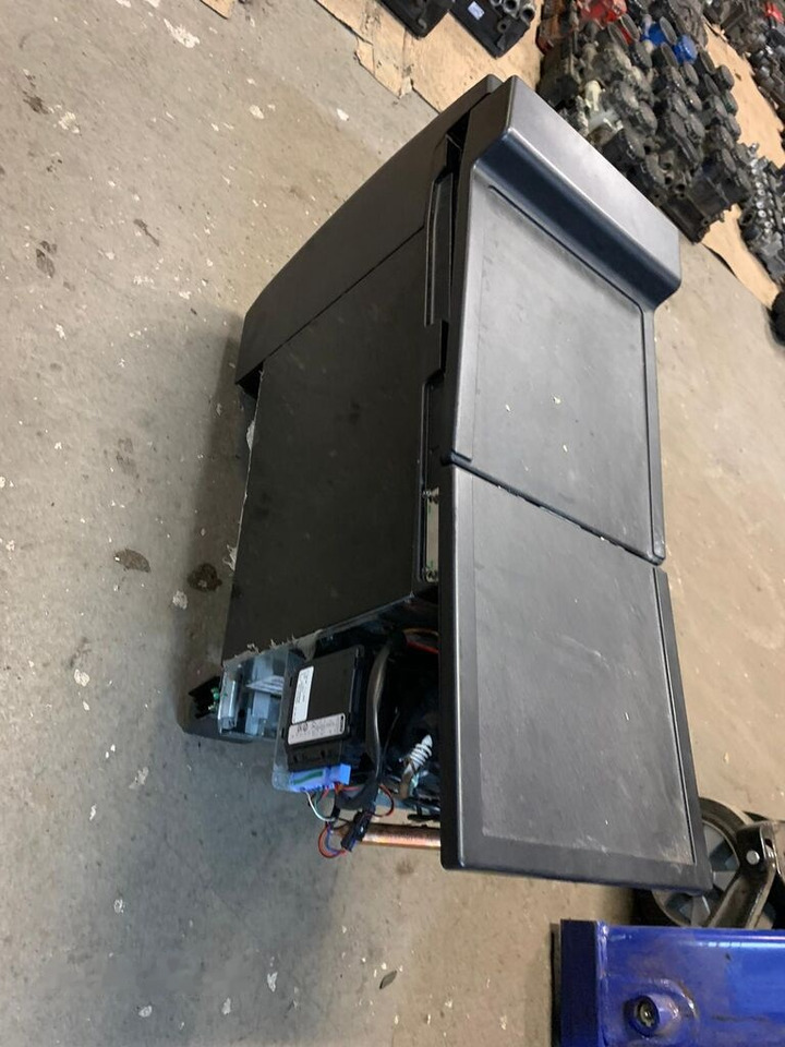 IVECO indel B 5802797207 SP940 24L stan nieznany 5802797207   IVECO - 운전실 및 내부 트럭 용 : 사진 4 IVECO indel B 5802797207 SP940 24L stan nieznany 5802797207   IVECO - 운전실 및 내부 트럭 용 : 사진 4