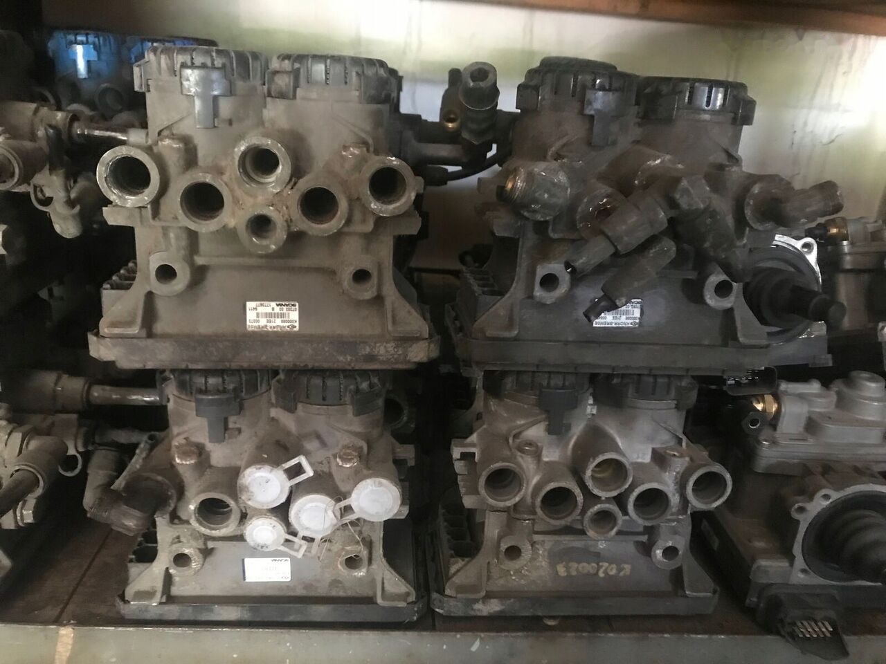 Knorr-Bremse K001411   Volvo FM FH Renault - 브레이크 밸브 트럭 용 : 사진 4 Knorr-Bremse K001411   Volvo FM FH Renault - 브레이크 밸브 트럭 용 : 사진 4