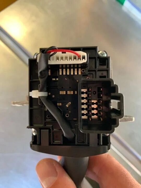 Scania PRZEŁĄCZNIK REFLEKTORÓW SYGNAŁÓW SKRĘTU CIĘŻARÓWKI 2653153 Scania truck - 시동 트럭 용 : 사진 2 Scania PRZEŁĄCZNIK REFLEKTORÓW SYGNAŁÓW SKRĘTU CIĘŻARÓWKI 2653153 Scania truck - 시동 트럭 용 : 사진 2