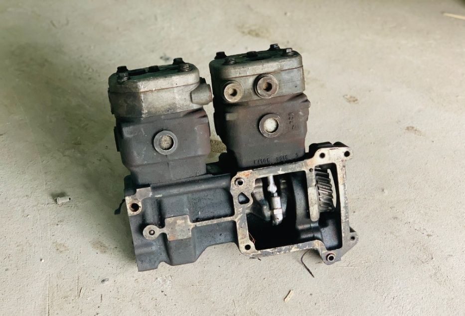 WABCO 2 cylindry oryginał 51.54112-3028 MAN TGA 51.54112-3028 - 에어 브레이크 컴프레서 트럭 용 : 사진 1 WABCO 2 cylindry oryginał 51.54112-3028 MAN TGA 51.54112-3028 - 에어 브레이크 컴프레서 트럭 용 : 사진 1