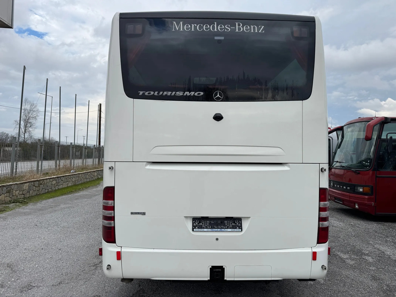 Mercedes-Benz Tourismo - 대형 버스 : 사진 4 Mercedes-Benz Tourismo - 대형 버스 : 사진 4