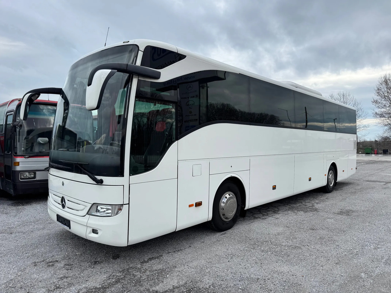 Mercedes-Benz Tourismo - 대형 버스 : 사진 2 Mercedes-Benz Tourismo - 대형 버스 : 사진 2