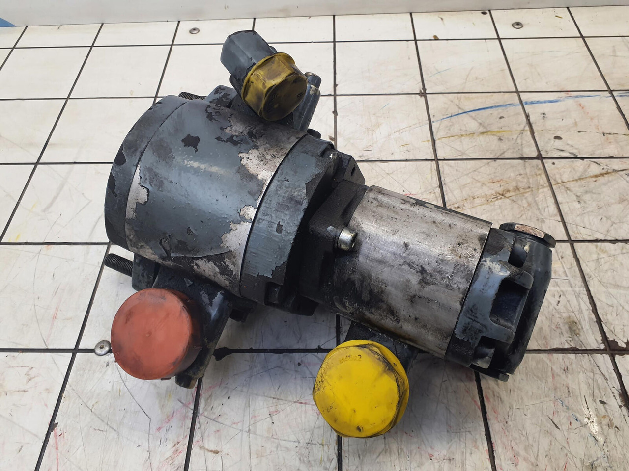 Bosch LTM 1060 dual gear pump - 유압 펌프 모바일 크레인 용 : 사진 2 Bosch LTM 1060 dual gear pump - 유압 펌프 모바일 크레인 용 : 사진 2