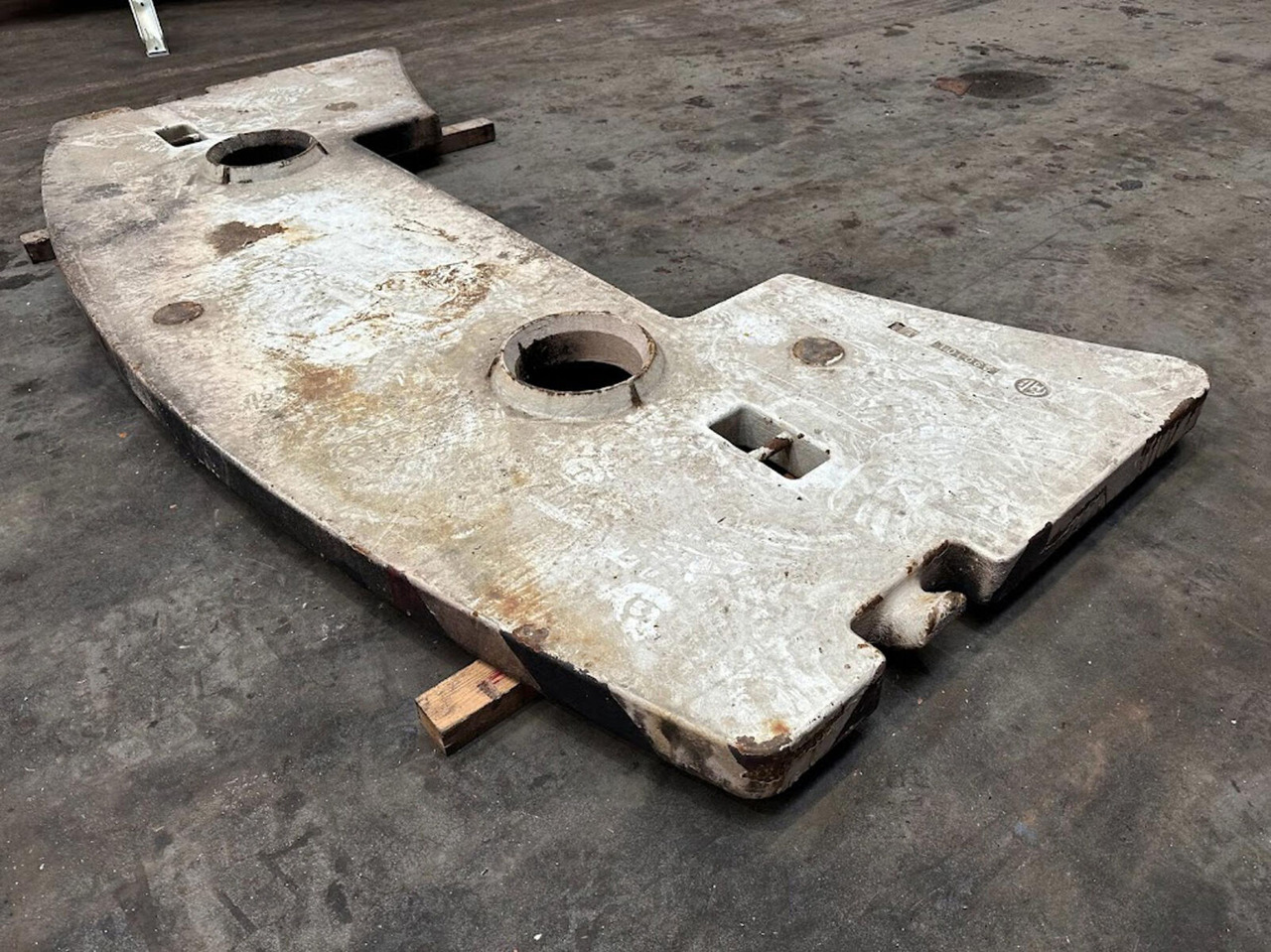 FAUN ATF 50-3 counterweight 1,1 ton - 카운터 웨이트 모바일 크레인 용 : 사진 4 FAUN ATF 50-3 counterweight 1,1 ton - 카운터 웨이트 모바일 크레인 용 : 사진 4