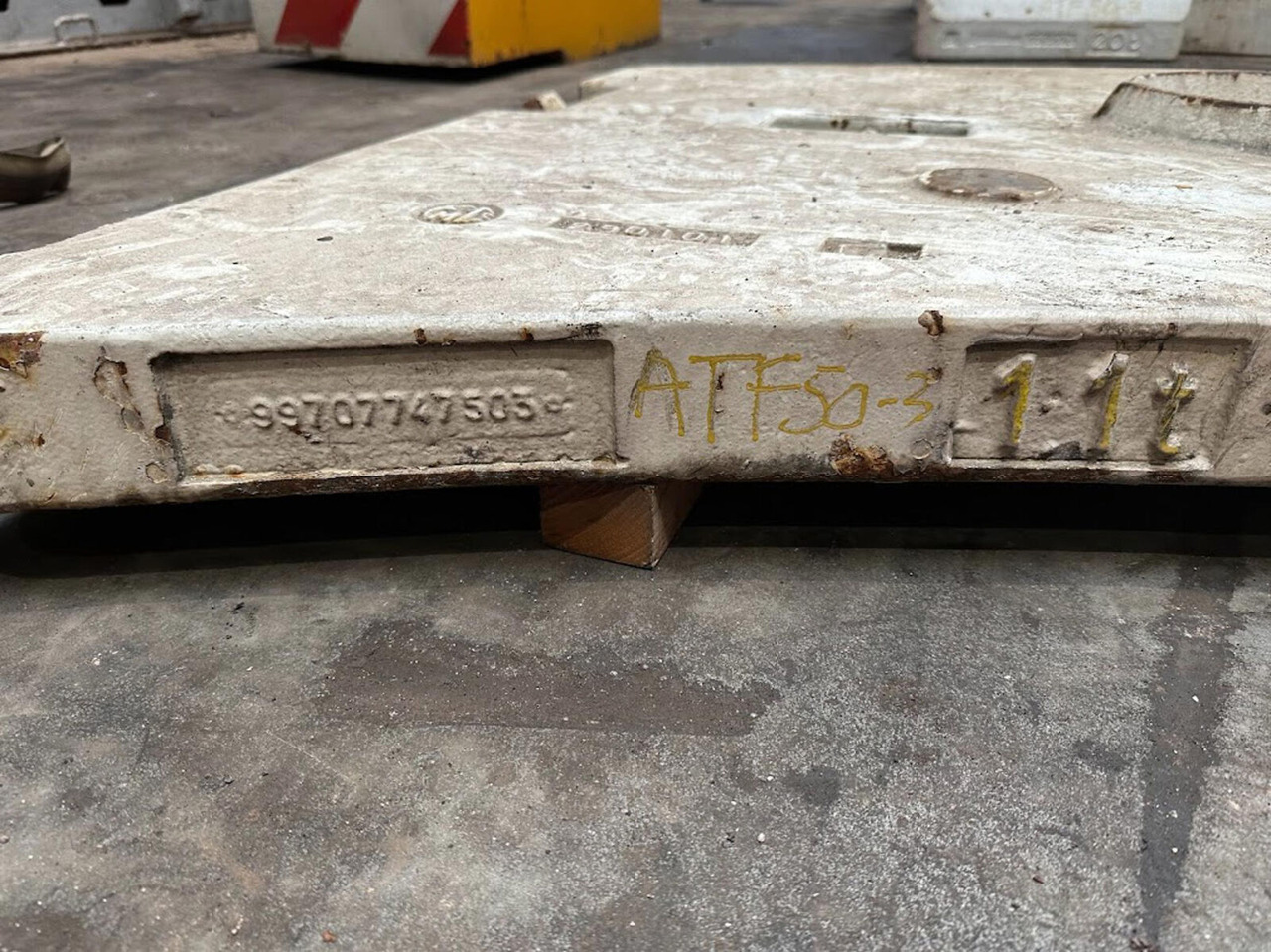 FAUN ATF 50-3 counterweight 1,1 ton - 카운터 웨이트 모바일 크레인 용 : 사진 5 FAUN ATF 50-3 counterweight 1,1 ton - 카운터 웨이트 모바일 크레인 용 : 사진 5