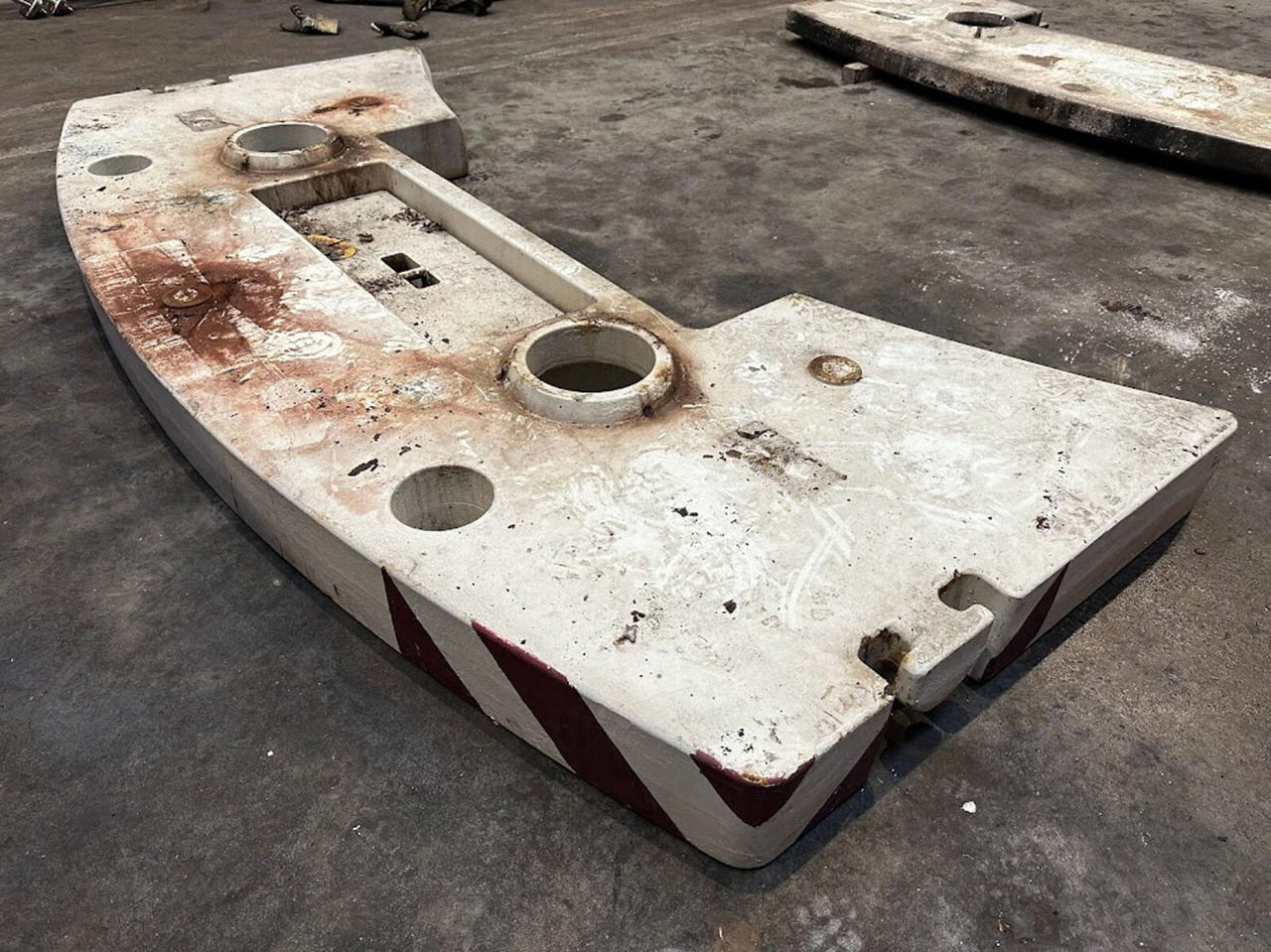 FAUN ATF 50-3 counterweight 2 ton - 카운터 웨이트 모바일 크레인 용 : 사진 4 FAUN ATF 50-3 counterweight 2 ton - 카운터 웨이트 모바일 크레인 용 : 사진 4