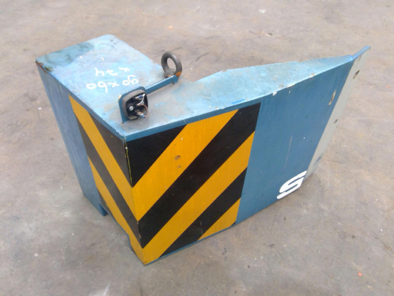 Faun ATF 40G-2 counterweight 0,7 ton left side - 카운터 웨이트 건설기계 용 : 사진 1 Faun ATF 40G-2 counterweight 0,7 ton left side - 카운터 웨이트 건설기계 용 : 사진 1