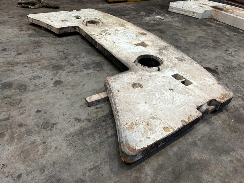 Faun ATF 50-3 counterweight 1,1 ton - 카운터 웨이트 건설기계 용 : 사진 2 Faun ATF 50-3 counterweight 1,1 ton - 카운터 웨이트 건설기계 용 : 사진 2
