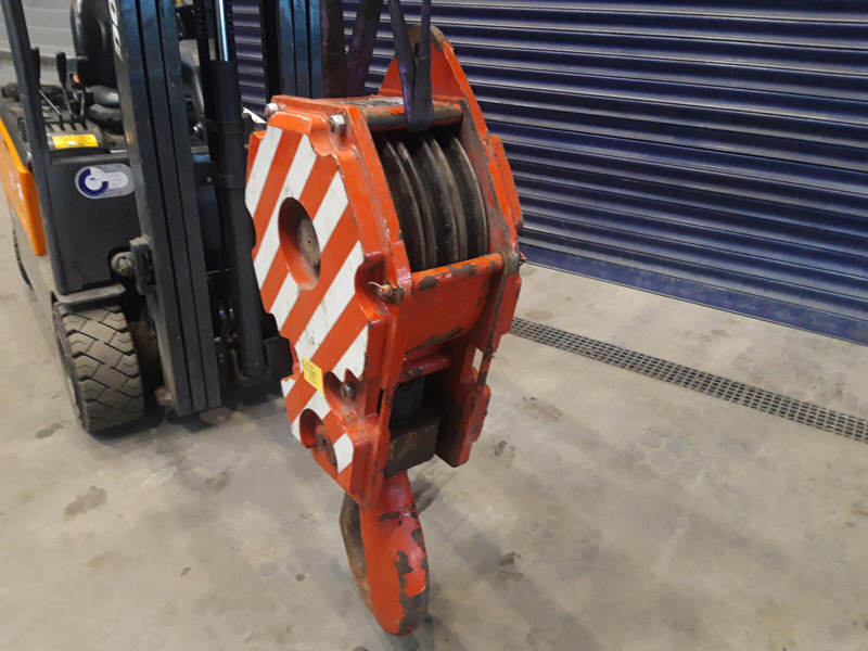 Faun Hookblock 16mm 3 sheave 32 ton - 로더 크레인 : 사진 1 Faun Hookblock 16mm 3 sheave 32 ton - 로더 크레인 : 사진 1