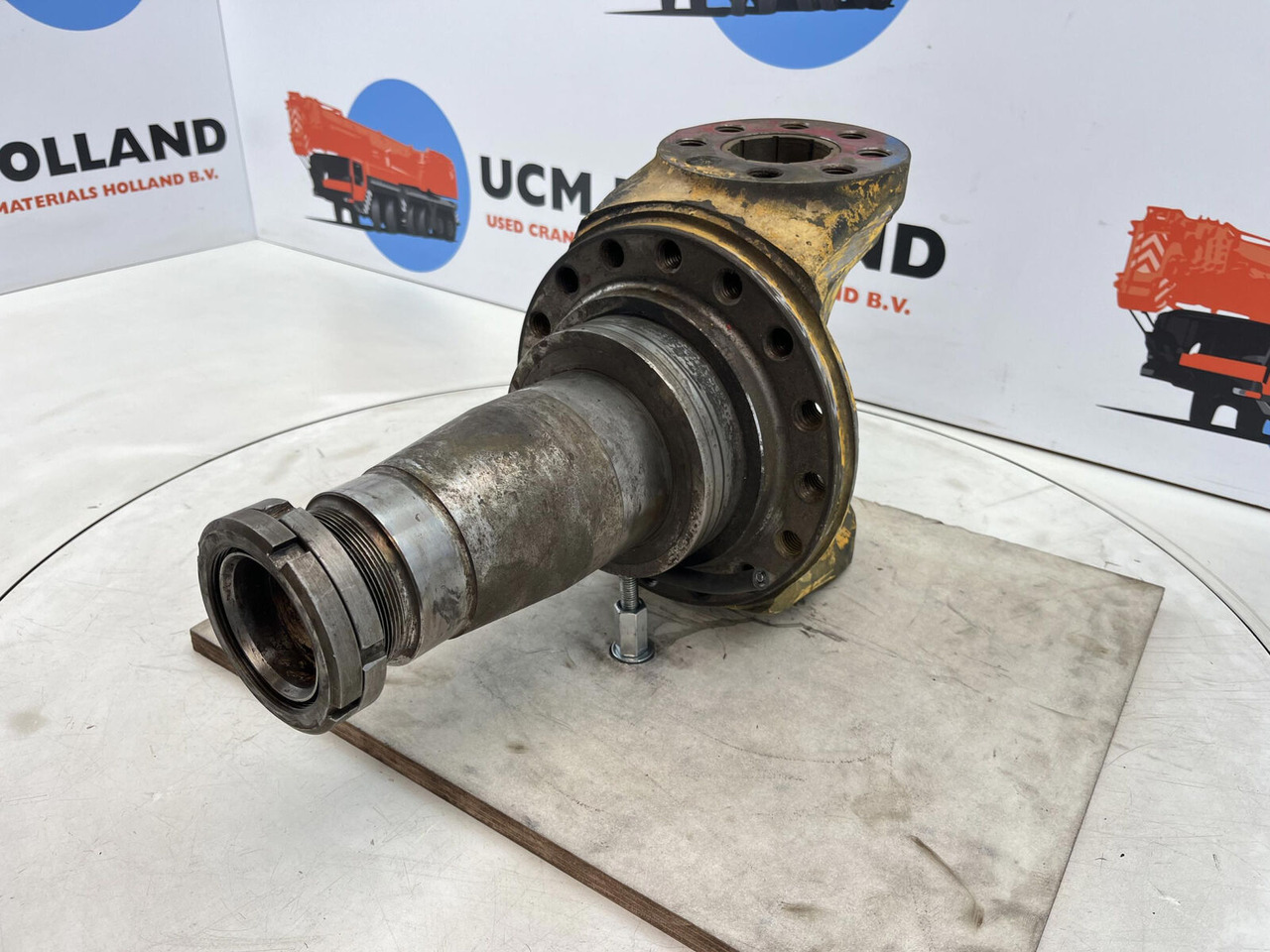 Grove AT 880 Steering knuckle 16 holes axle 2 - 스티어링 너클 모바일 크레인 용 : 사진 1 Grove AT 880 Steering knuckle 16 holes axle 2 - 스티어링 너클 모바일 크레인 용 : 사진 1