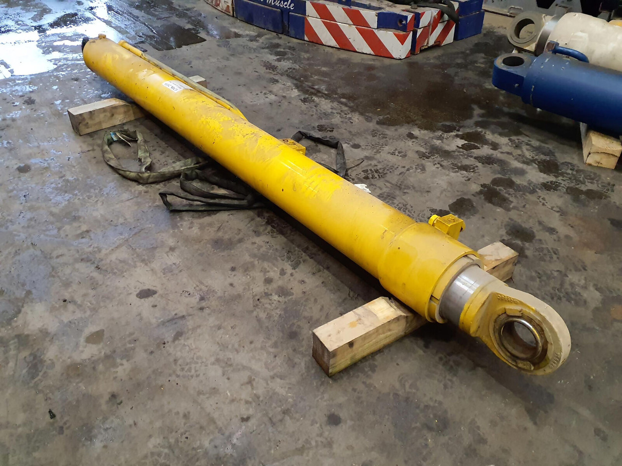 Grove GMK 2035 boom cylinder - 유압 실린더 모바일 크레인 용 : 사진 4 Grove GMK 2035 boom cylinder - 유압 실린더 모바일 크레인 용 : 사진 4