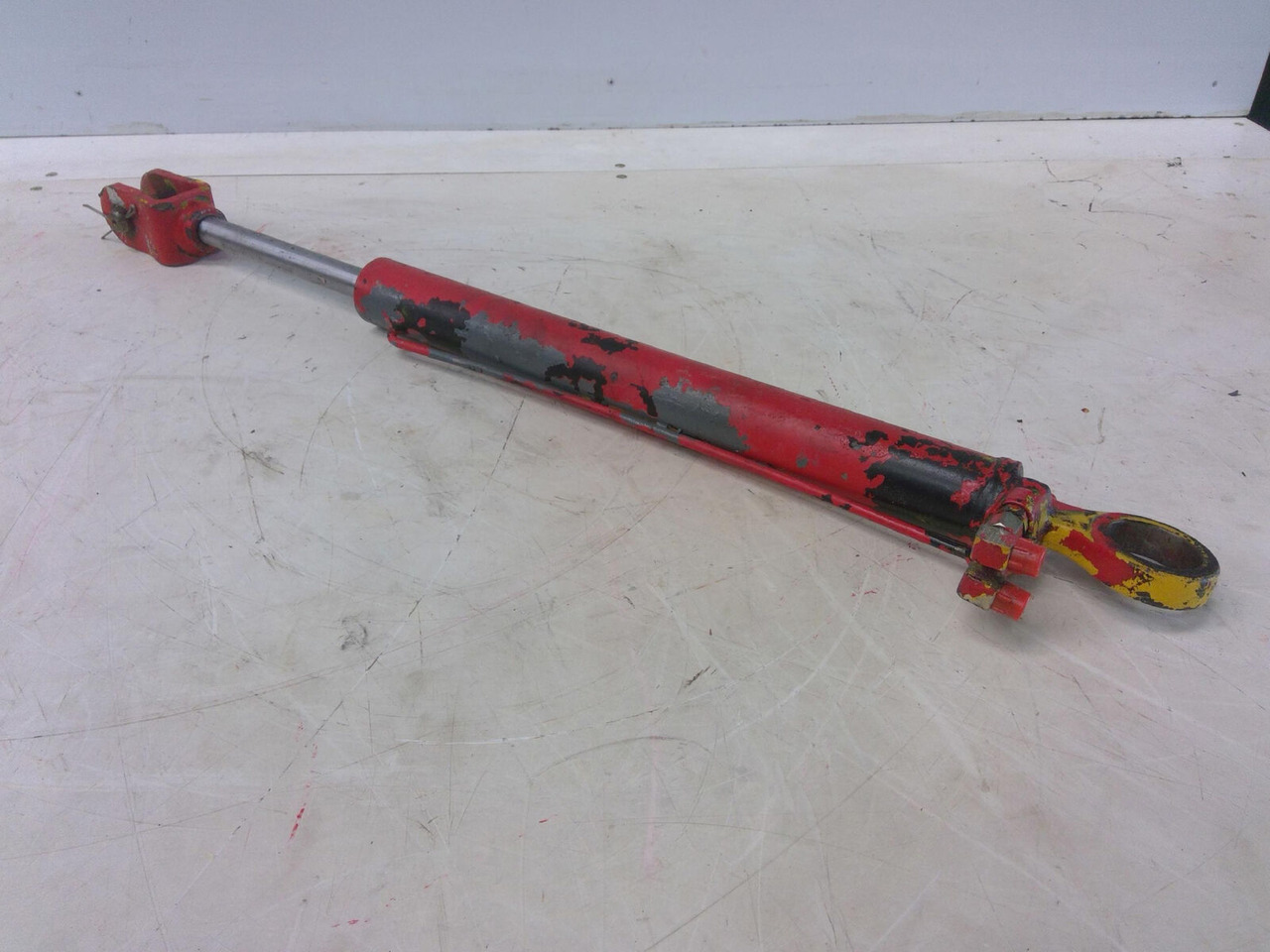 Grove GMK 3050 cabin tilt cylinder - 유압 실린더 모바일 크레인 용 : 사진 3 Grove GMK 3050 cabin tilt cylinder - 유압 실린더 모바일 크레인 용 : 사진 3