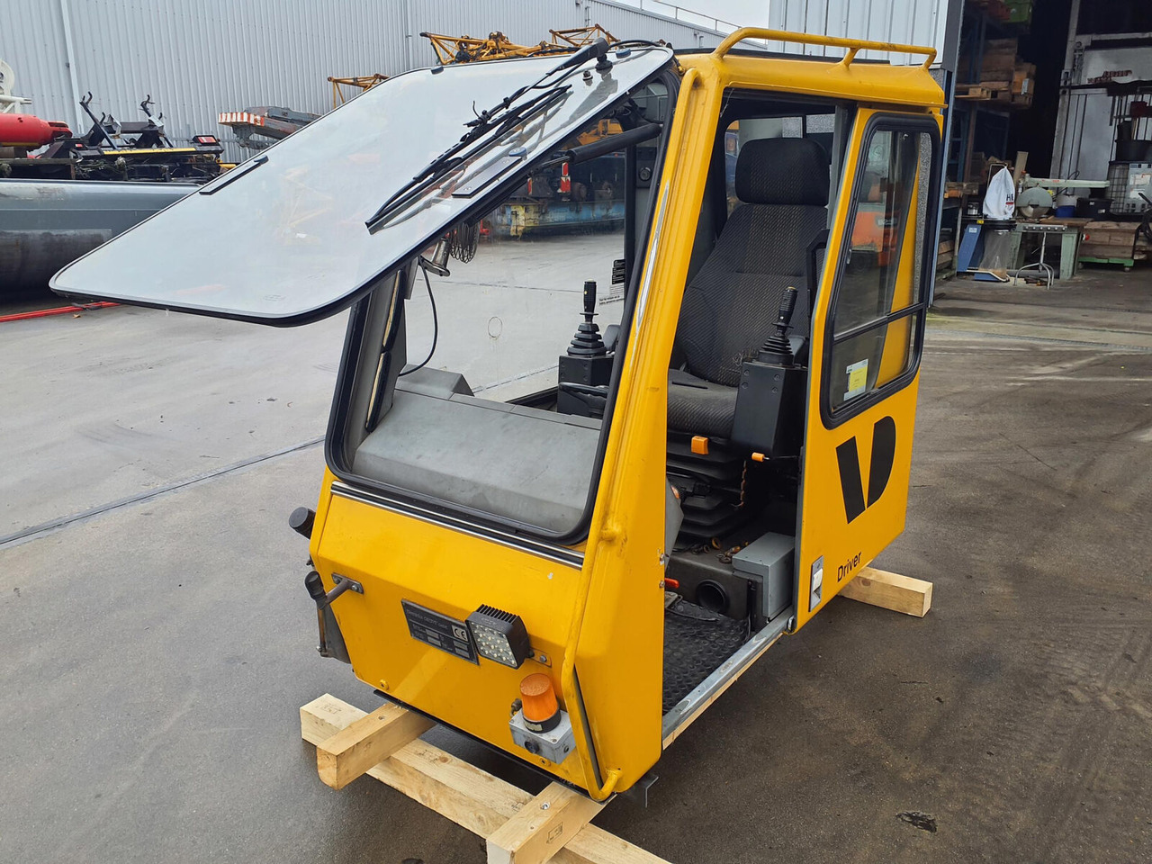 Grove GMK 3050 operators cab - 운전실 모바일 크레인 용 : 사진 5 Grove GMK 3050 operators cab - 운전실 모바일 크레인 용 : 사진 5