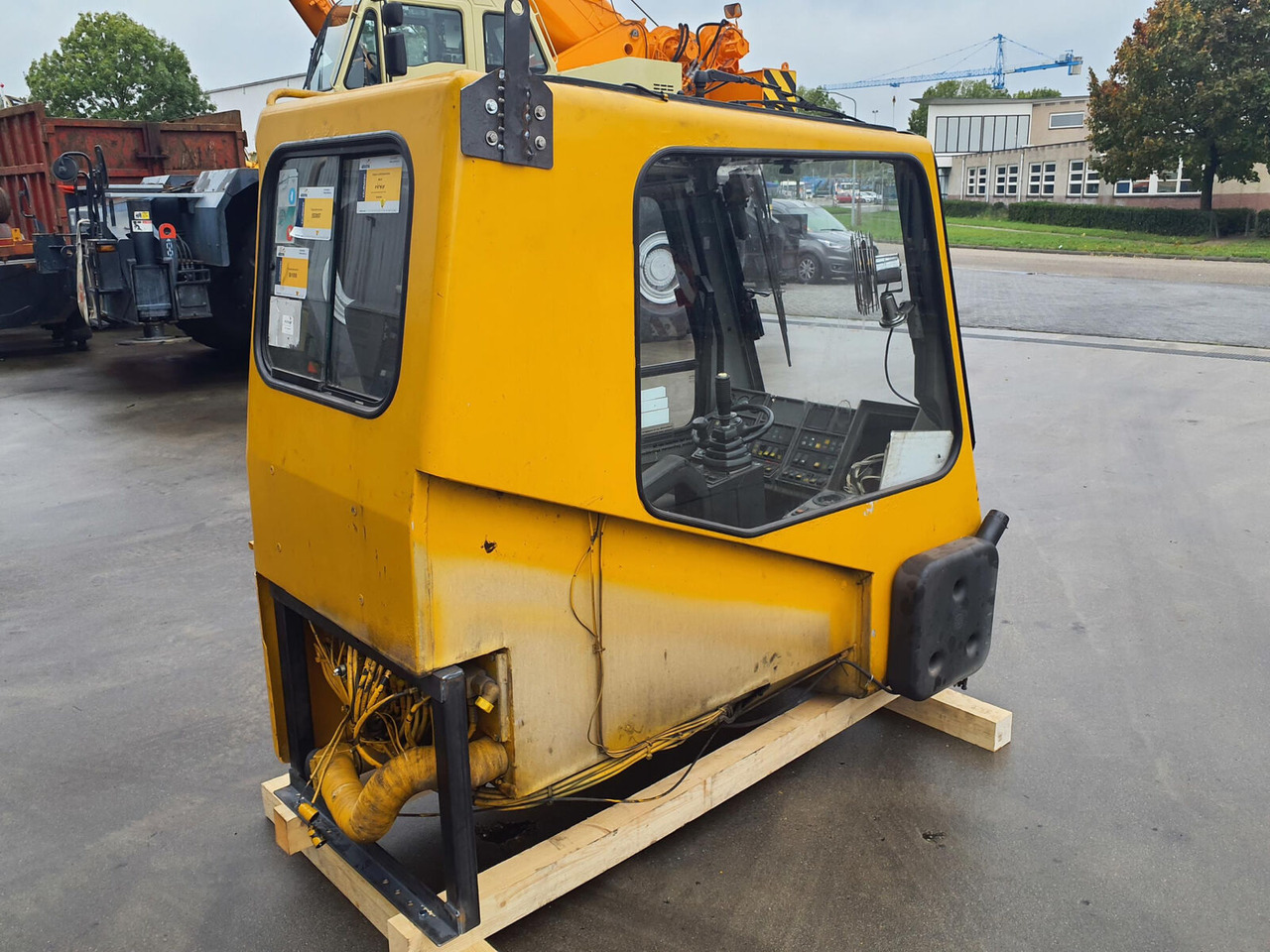 Grove GMK 3050 operators cab - 운전실 모바일 크레인 용 : 사진 3 Grove GMK 3050 operators cab - 운전실 모바일 크레인 용 : 사진 3