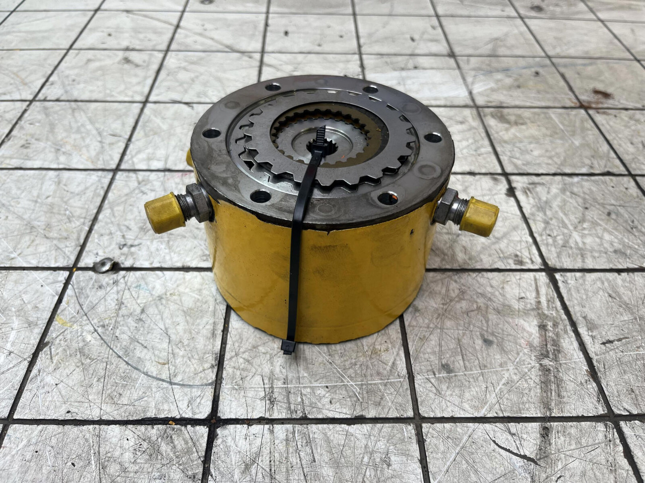 Grove GMK 6300L multiple-disk brake - 스윙 모터 모바일 크레인 용 : 사진 1 Grove GMK 6300L multiple-disk brake - 스윙 모터 모바일 크레인 용 : 사진 1