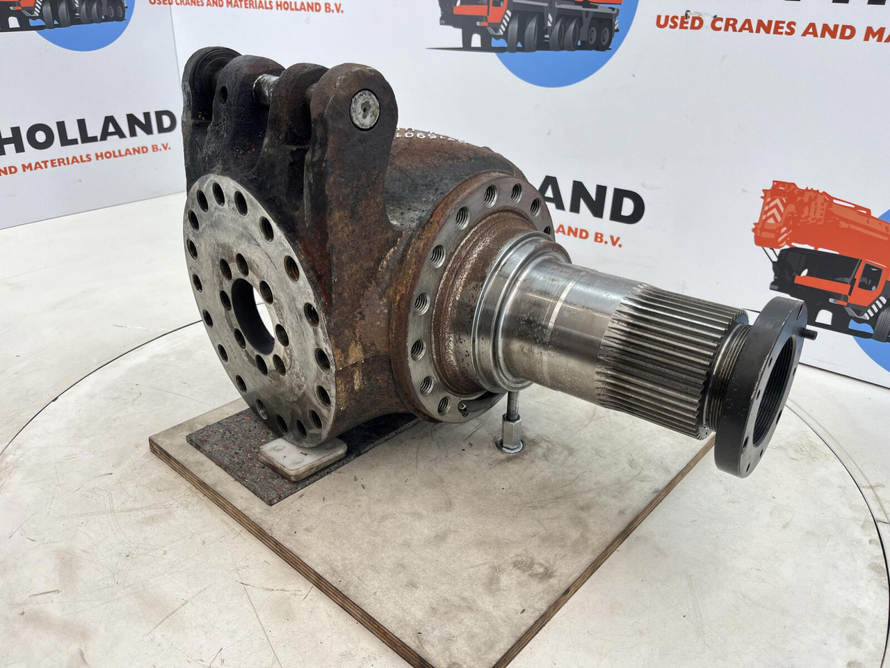 Grove GMK Megatrak steering knuckle 16 holes - 스티어링 너클 크레인 용 : 사진 3 Grove GMK Megatrak steering knuckle 16 holes - 스티어링 너클 크레인 용 : 사진 3