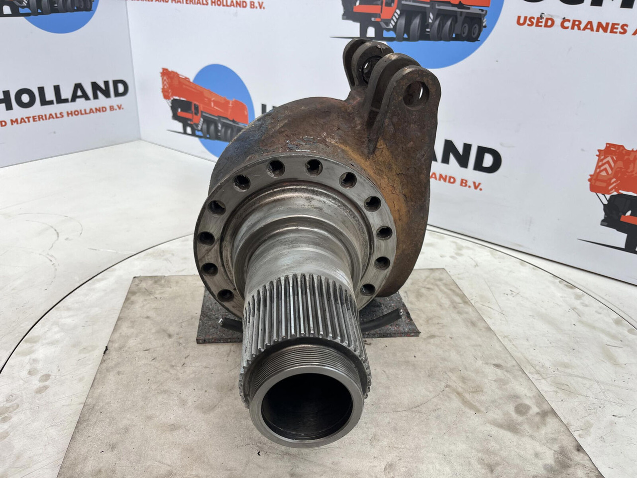 Grove GMK Megatrak steering knuckle 16 holes - 스티어링 너클 모바일 크레인 용 : 사진 2 Grove GMK Megatrak steering knuckle 16 holes - 스티어링 너클 모바일 크레인 용 : 사진 2