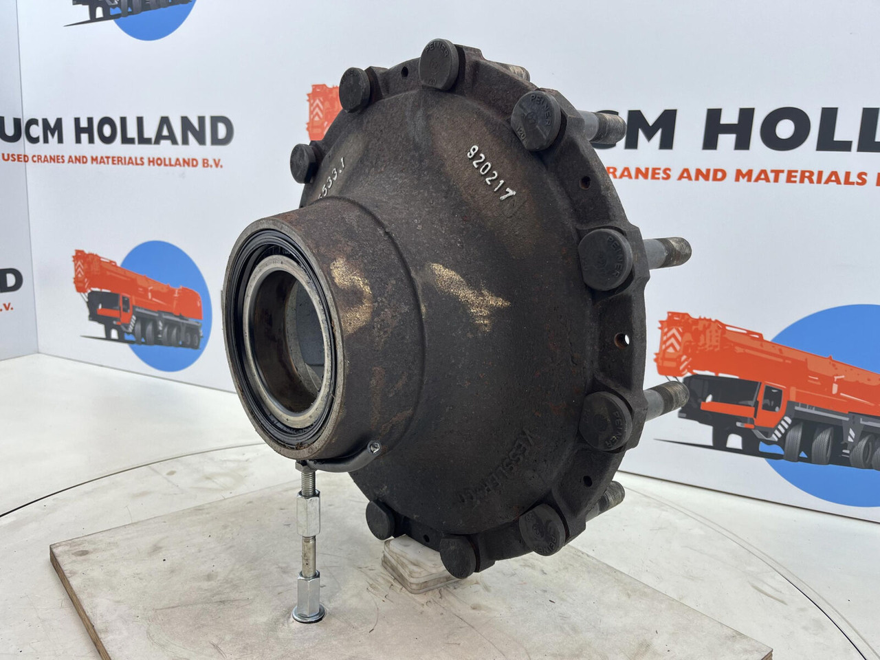 Krupp KMK 3045 Megatrak wheel hub - 휠 허브 크레인 용 : 사진 3 Krupp KMK 3045 Megatrak wheel hub - 휠 허브 크레인 용 : 사진 3