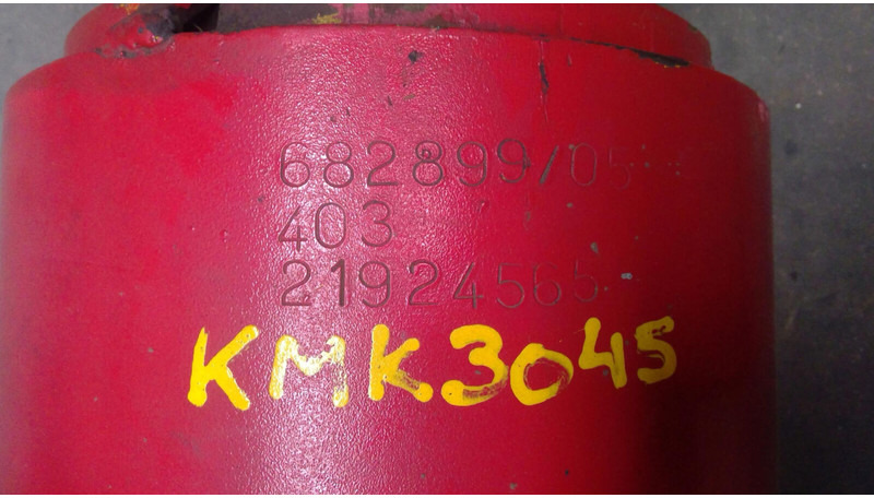 Krupp KMK 3045 boom cylinder - 유압 실린더 크레인 용 : 사진 5 Krupp KMK 3045 boom cylinder - 유압 실린더 크레인 용 : 사진 5