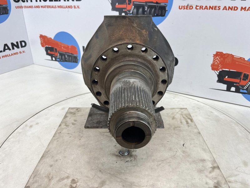 Liebherr 16 holes axle 1 - 스티어링 너클 크레인 용 : 사진 2 Liebherr 16 holes axle 1 - 스티어링 너클 크레인 용 : 사진 2
