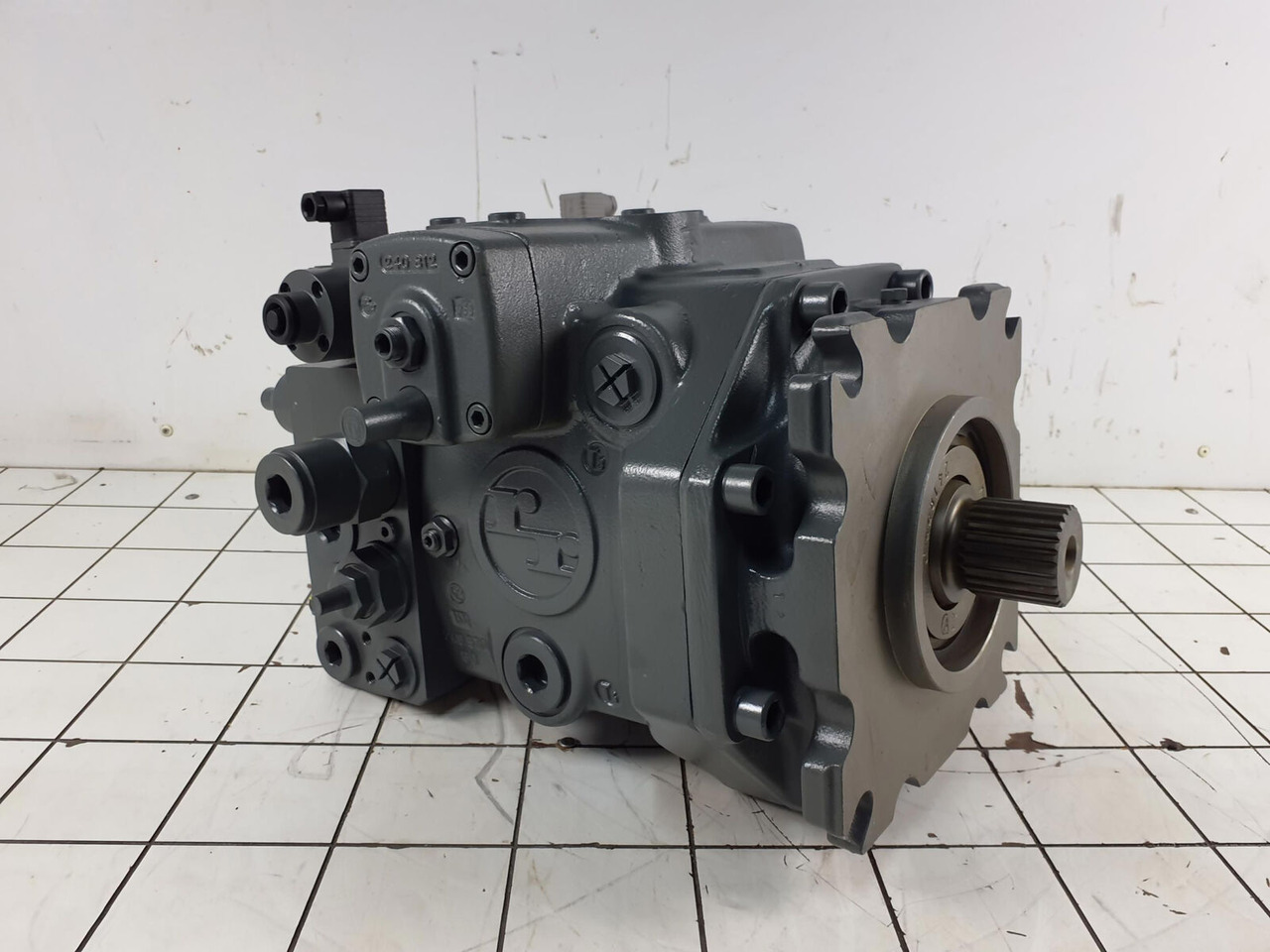 Liebherr Hydraulic Pump A4V250 - 유압 펌프 크레인 용 : 사진 1 Liebherr Hydraulic Pump A4V250 - 유압 펌프 크레인 용 : 사진 1