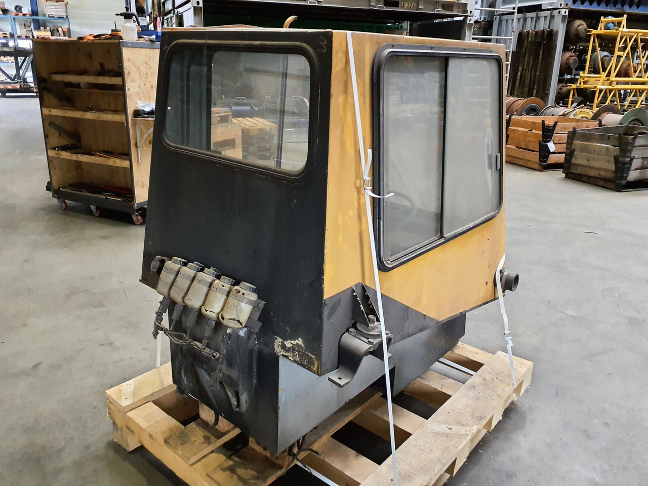 Liebherr LTM 1030 lower cabin - 운전실 모바일 크레인 용 : 사진 4 Liebherr LTM 1030 lower cabin - 운전실 모바일 크레인 용 : 사진 4