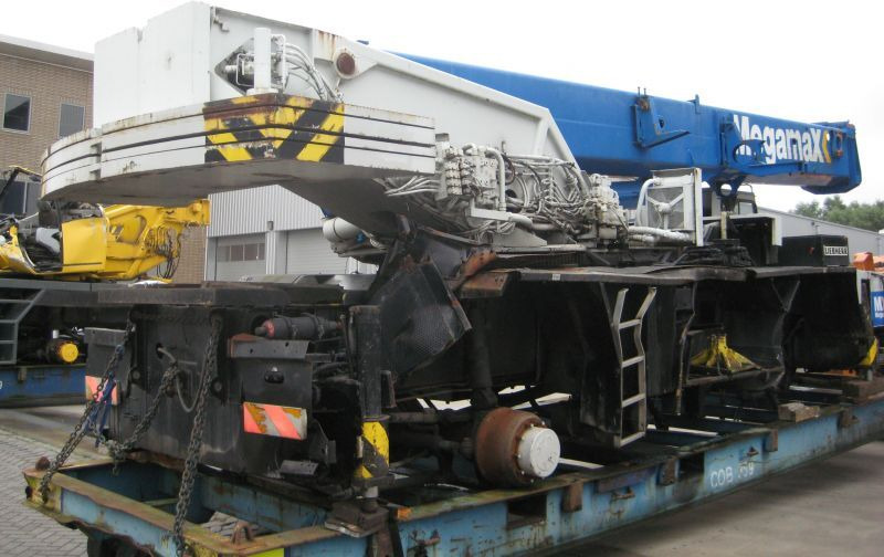 Liebherr LTM 1035-3. for parts - 전천후 지형 크레인 : 사진 2 Liebherr LTM 1035-3. for parts - 전천후 지형 크레인 : 사진 2