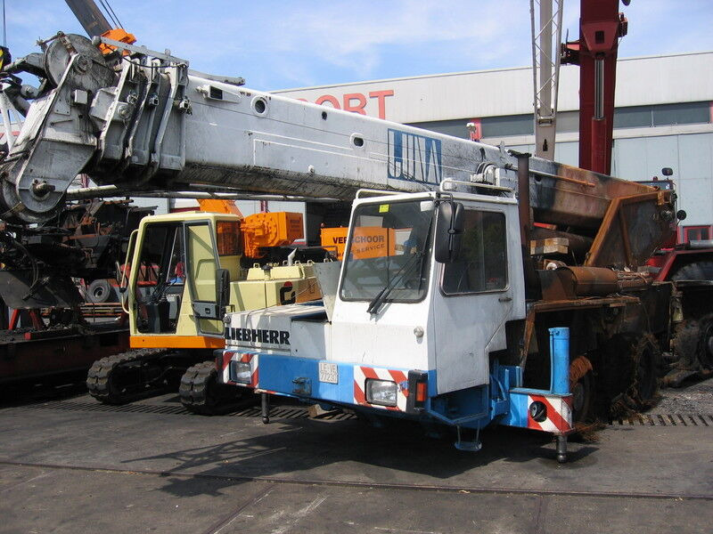 Liebherr LTM 1035-3 for parts - 전천후 지형 크레인 : 사진 1 Liebherr LTM 1035-3 for parts - 전천후 지형 크레인 : 사진 1