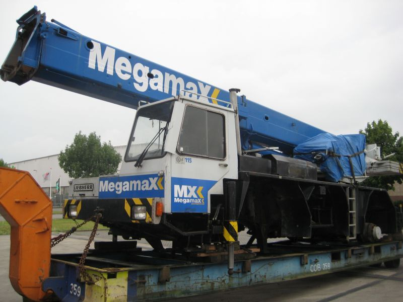 Liebherr LTM 1035-3. for parts - 전천후 지형 크레인 : 사진 1 Liebherr LTM 1035-3. for parts - 전천후 지형 크레인 : 사진 1