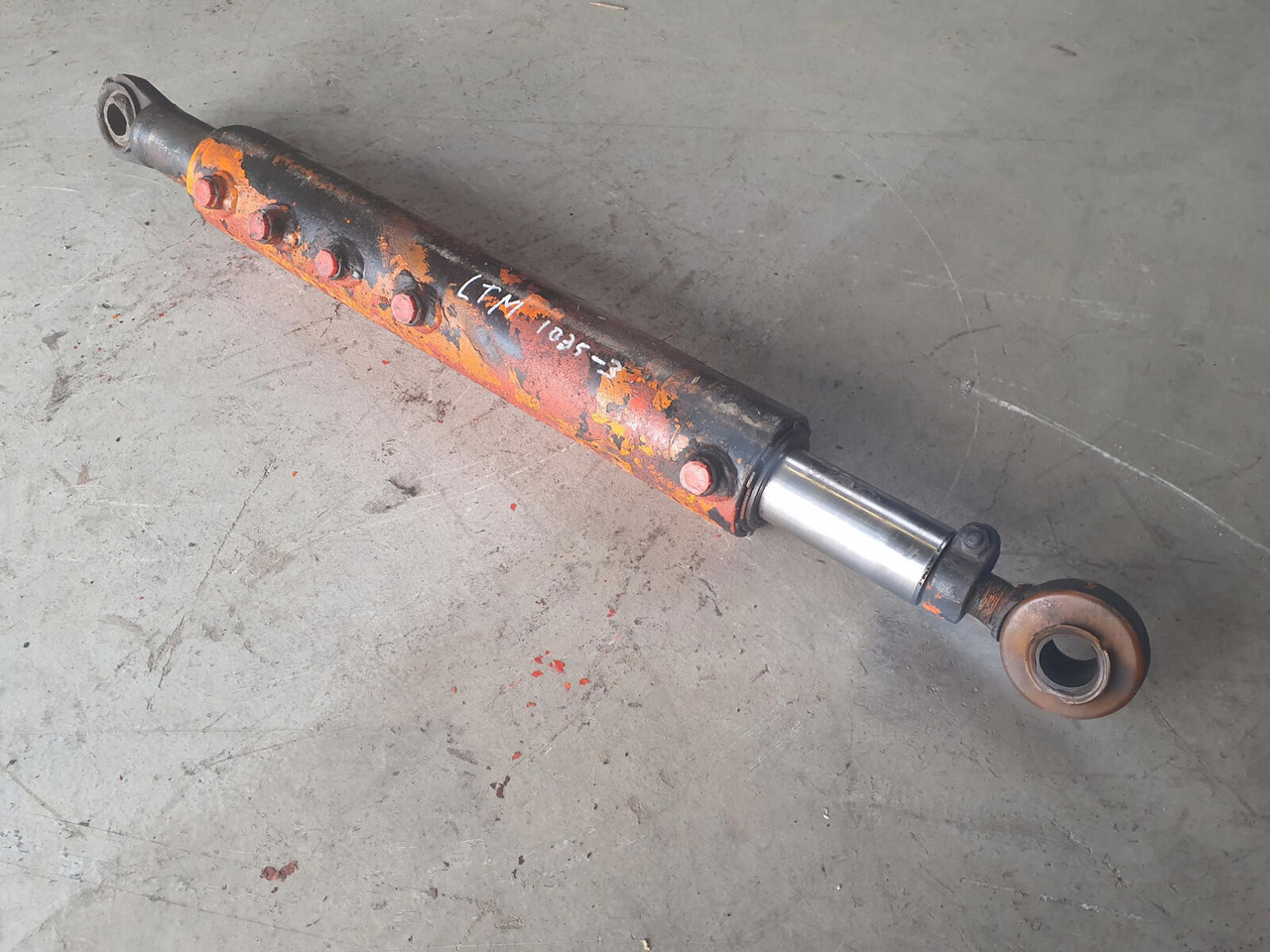 Liebherr LTM 1035 LTM 1025 steering locking cylinder - 유압 실린더 모바일 크레인 용 : 사진 3 Liebherr LTM 1035 LTM 1025 steering locking cylinder - 유압 실린더 모바일 크레인 용 : 사진 3