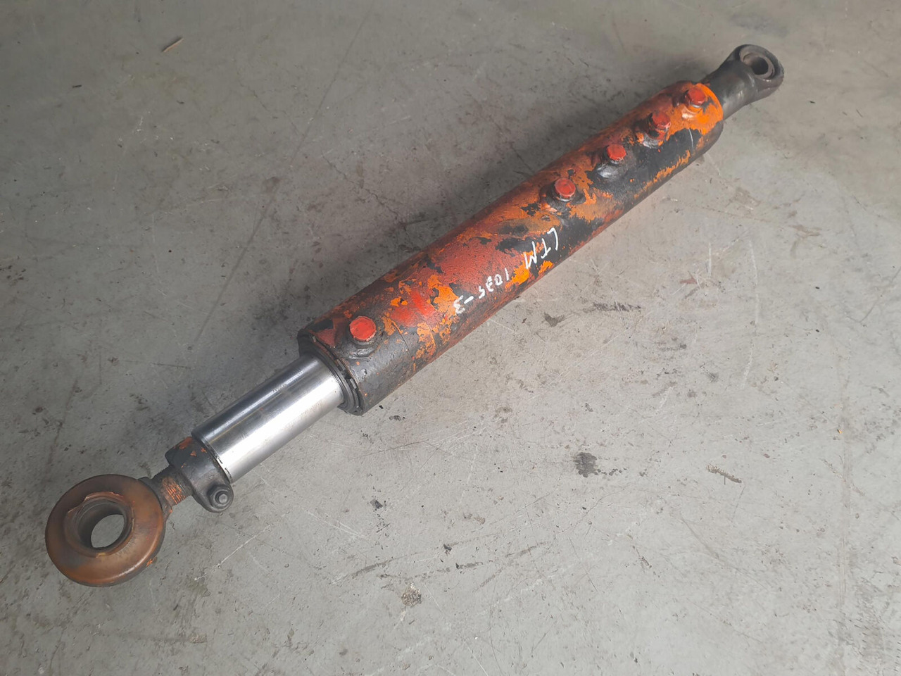 Liebherr LTM 1035 LTM 1025 steering locking cylinder - 유압 실린더 모바일 크레인 용 : 사진 2 Liebherr LTM 1035 LTM 1025 steering locking cylinder - 유압 실린더 모바일 크레인 용 : 사진 2