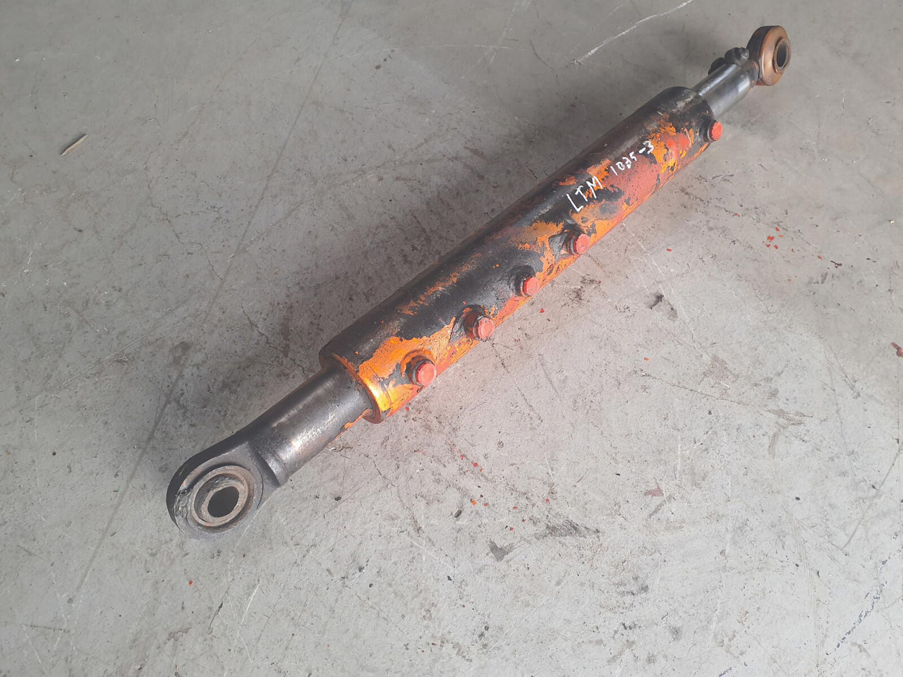 Liebherr LTM 1035 LTM 1025 steering locking cylinder - 유압 실린더 모바일 크레인 용 : 사진 4 Liebherr LTM 1035 LTM 1025 steering locking cylinder - 유압 실린더 모바일 크레인 용 : 사진 4