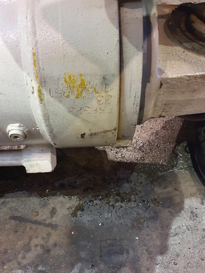 Liebherr LTM 1045-3.1 boom cylinder - 유압 실린더 모바일 크레인 용 : 사진 5 Liebherr LTM 1045-3.1 boom cylinder - 유압 실린더 모바일 크레인 용 : 사진 5