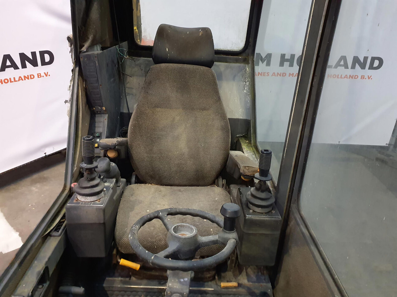 Liebherr LTM 1050 upper cabine - 운전실 크레인 용 : 사진 5 Liebherr LTM 1050 upper cabine - 운전실 크레인 용 : 사진 5