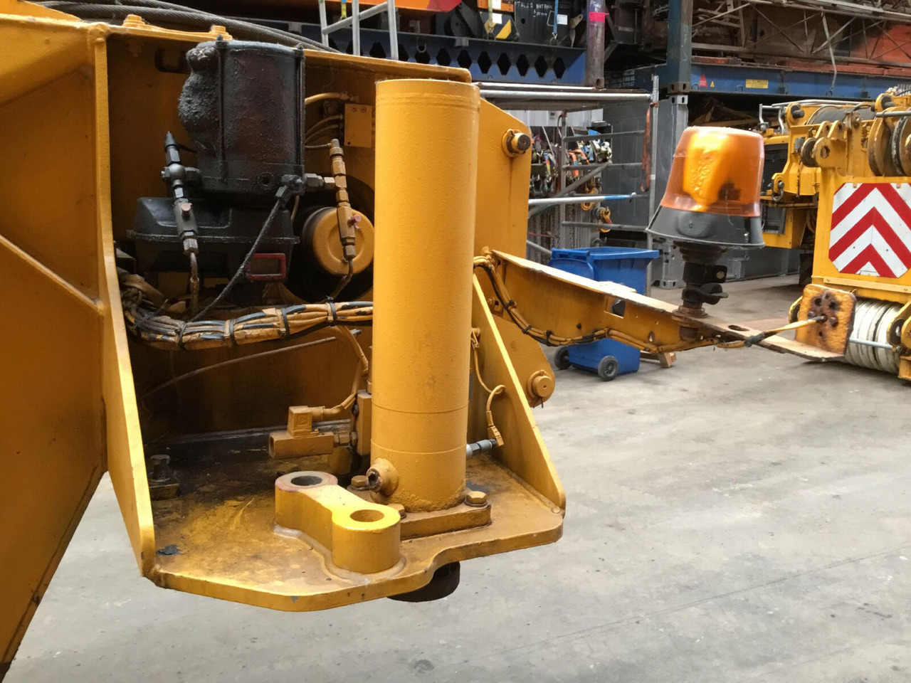 Liebherr LTM 1060-2 counterweight cylinder - 유압 실린더 모바일 크레인 용 : 사진 2 Liebherr LTM 1060-2 counterweight cylinder - 유압 실린더 모바일 크레인 용 : 사진 2